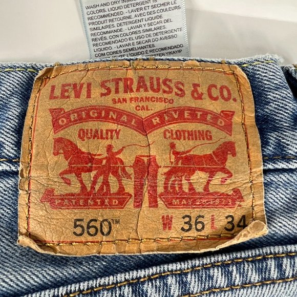 Levi's Jeans Men's 35 x 32* 560 Comfort Loose Fit Tapered Leg Blue Faded Denim - Picture 8 of 16